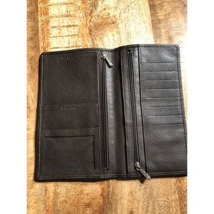 longchamp travel wallet